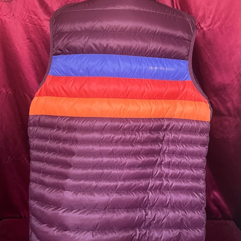 Cotopaxi Women’s Multicolor Puffer Vest - Picture 4 of 7